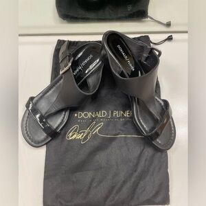 Donald J. Pliner Elegant Black wedge Sandals